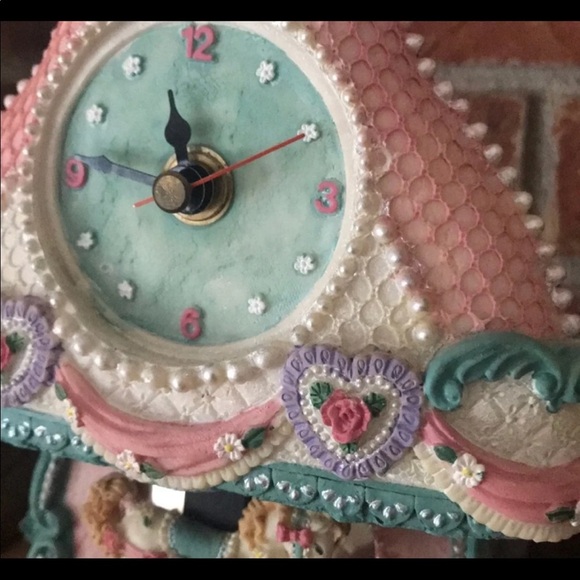 🩷 Rare Vintage Victorian
Carousel Horse‼️FINAL SALE - Picture 5 of 6